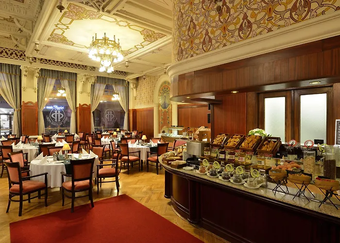 Palatinus Grand Hotel
