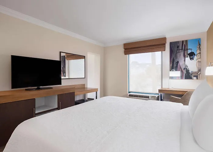 Hampton Inn Charleston North