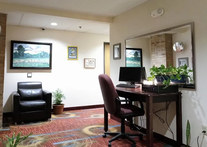 Country Hearth Inn & Suites - Kenton