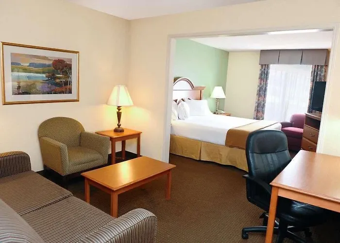 Comfort Inn & Suites Fultondale Gardendale I-65