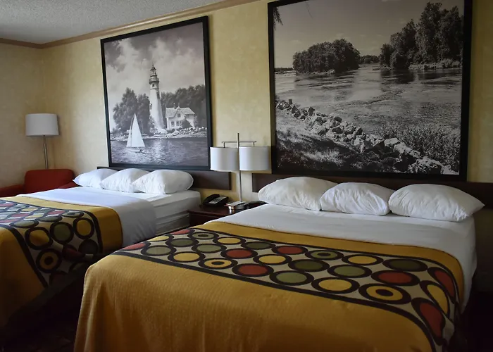 Super 8 By Wyndham Maumee Perrysburg Toledo Area
