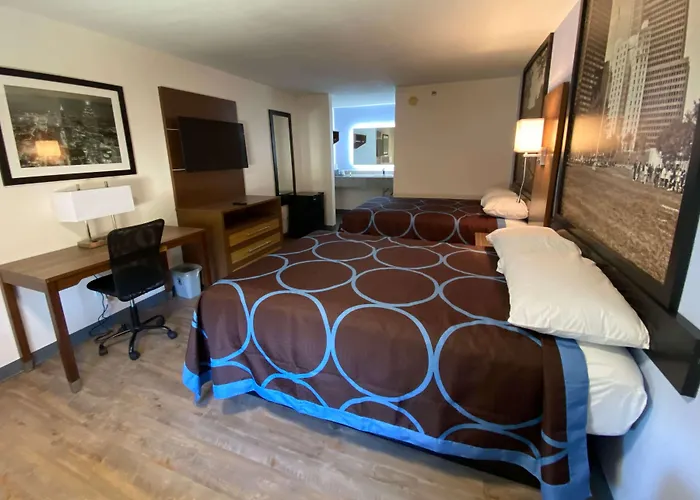 Super 8 By Wyndham Marietta/West/Atl Area