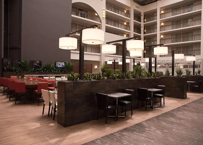 Embassy Suites By Hilton Detroit - Livonia/Novi