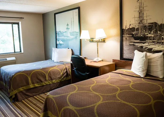 Super 8 By Wyndham Groton