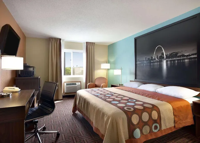 Super 8 By Wyndham Fairview Heights-St. Louis