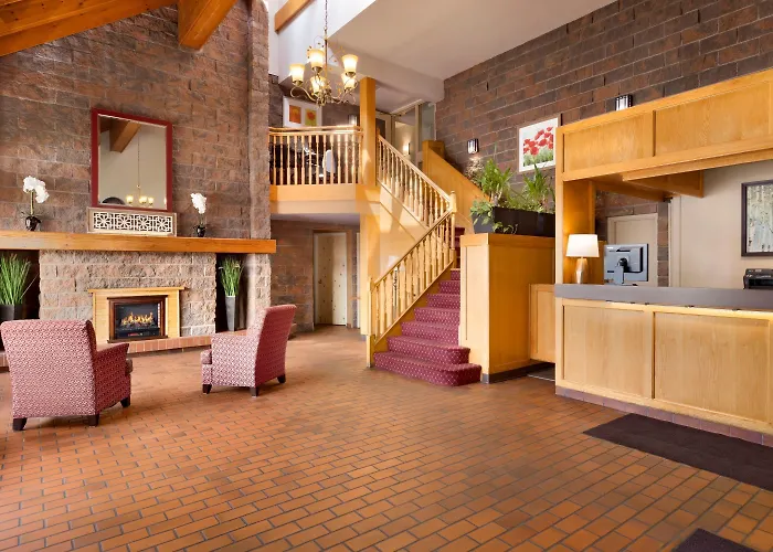 Travelodge By Wyndham North Bay Lakeshore
