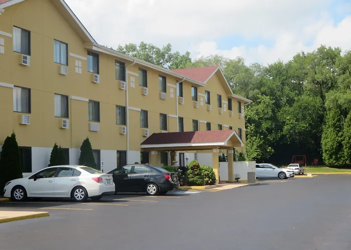 Super 8 By Wyndham Mundelein/Libertyville Area
