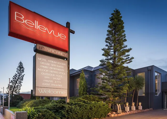 Bellevue On The Lakes