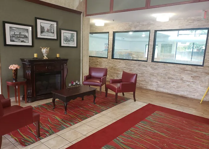 Comfort Suites Detroit/Warren