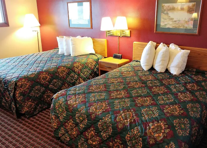 Red Carpet Inn - Windom