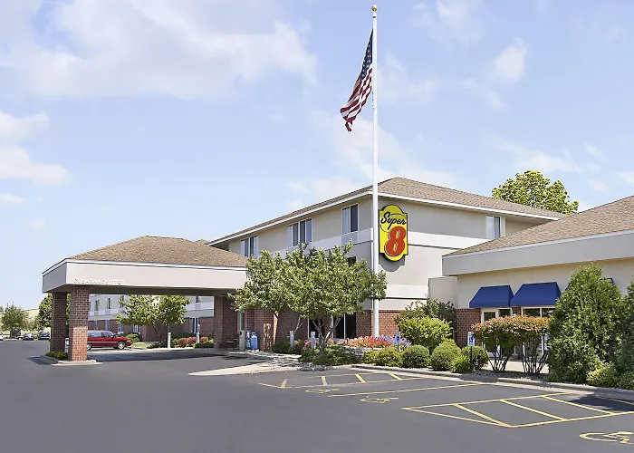 Super 8 By Wyndham Madison South
