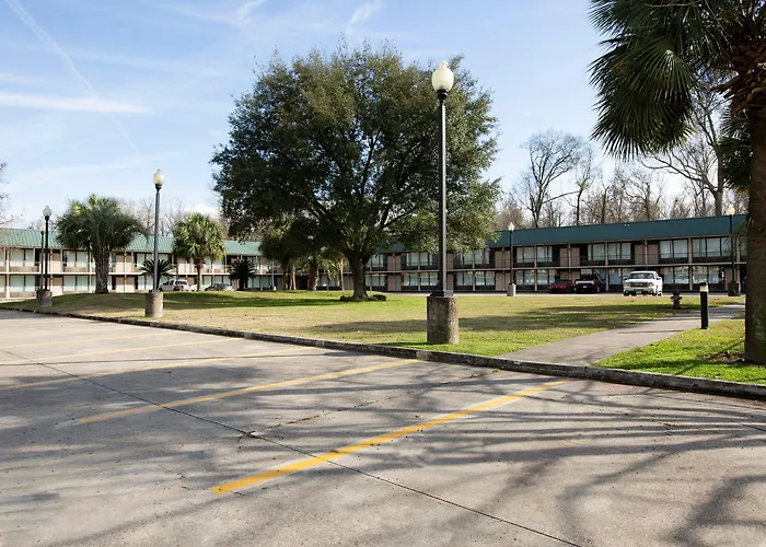 Port Allen Inn