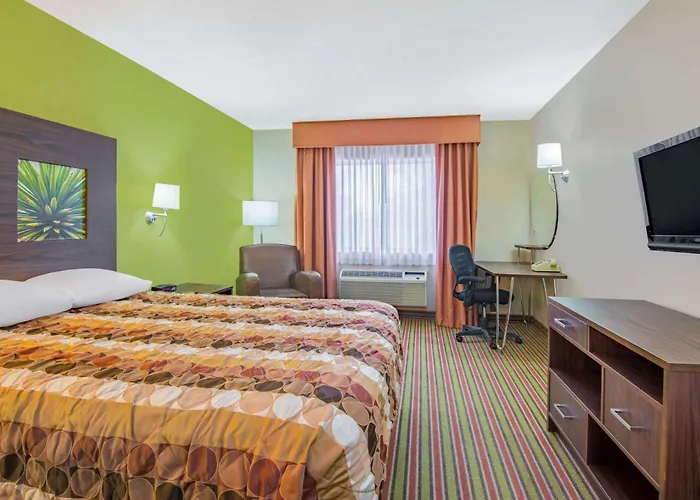 Super 8 By Wyndham Portales