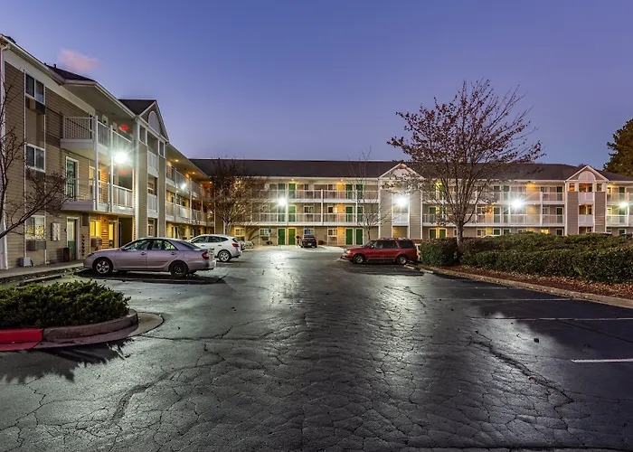 Hometowne Studios By Red Roof Atlanta - Chamblee