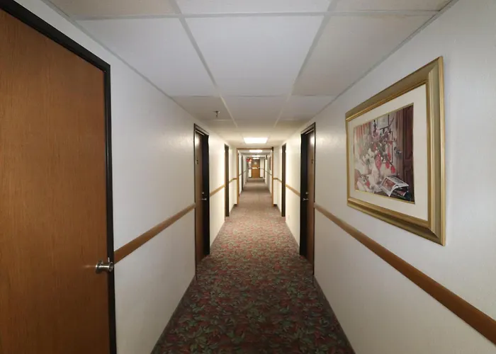 Travelodge By Wyndham Redwood Falls