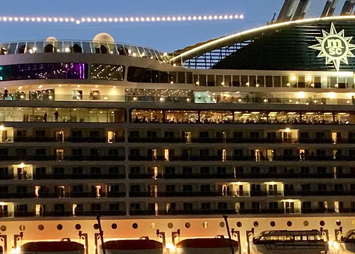 Hotel Saint John Perse