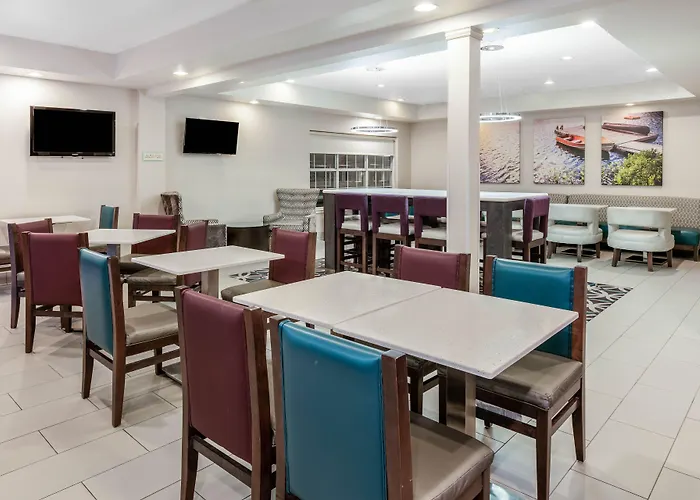 La Quinta By Wyndham Rockwall