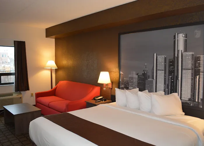 Super 8 By Wyndham Ambassador Bridge Windsor On