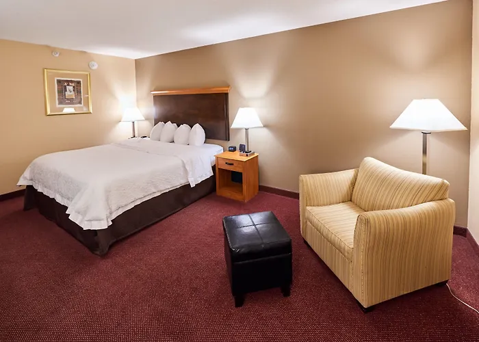 Hampton Inn Massillon