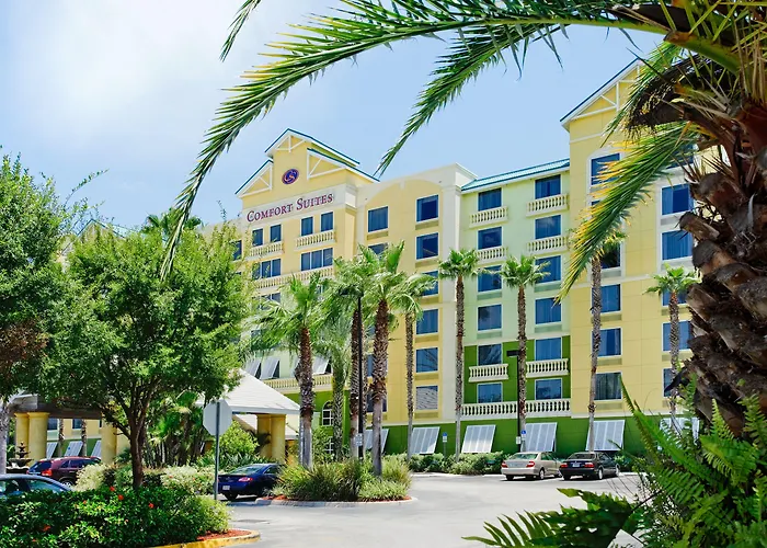 Comfort Suites Maingate East