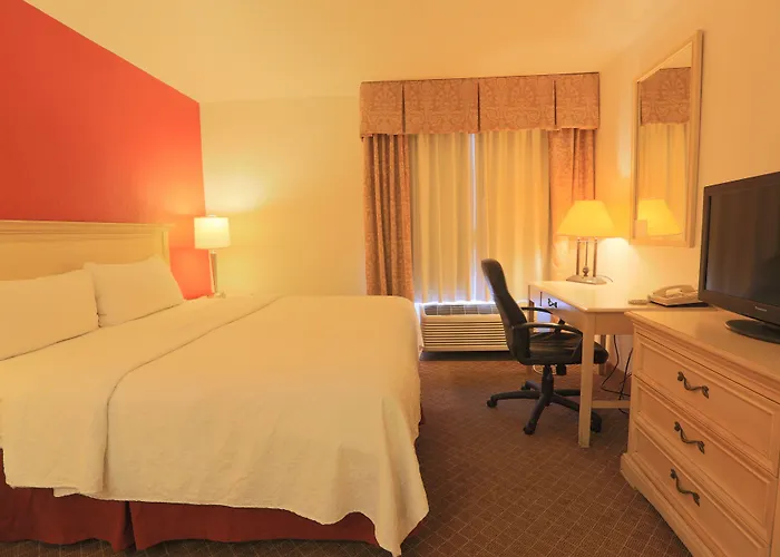 Days Inn By Wyndham Calumet Park