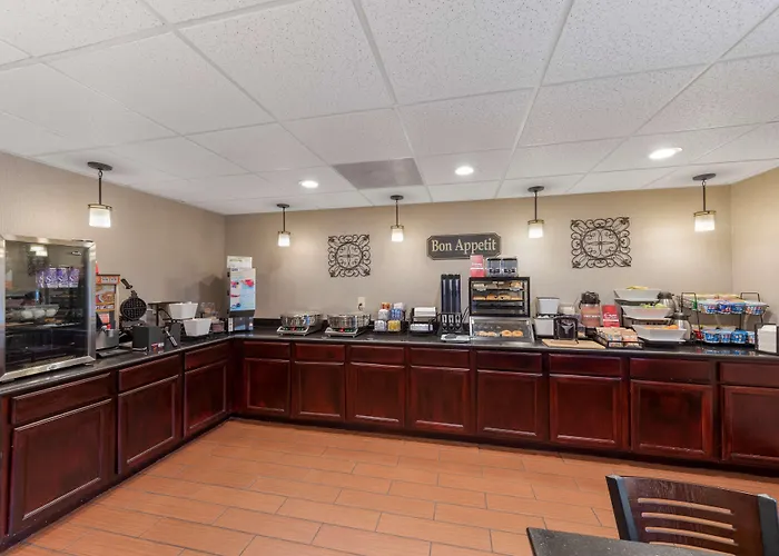 Best Western Plus Russellville Hotel & Suites