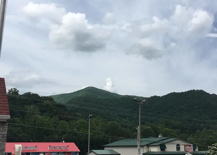 Quality Inn & Suites Maggie Valley - Cherokee Area
