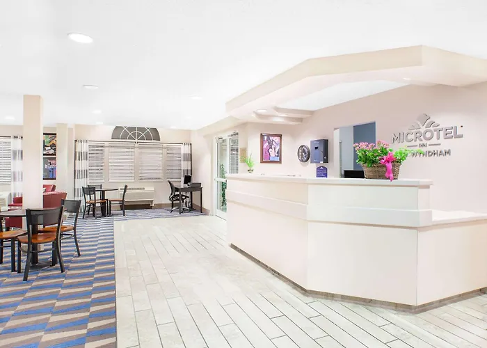 Microtel Inn And Suites Clear Lake