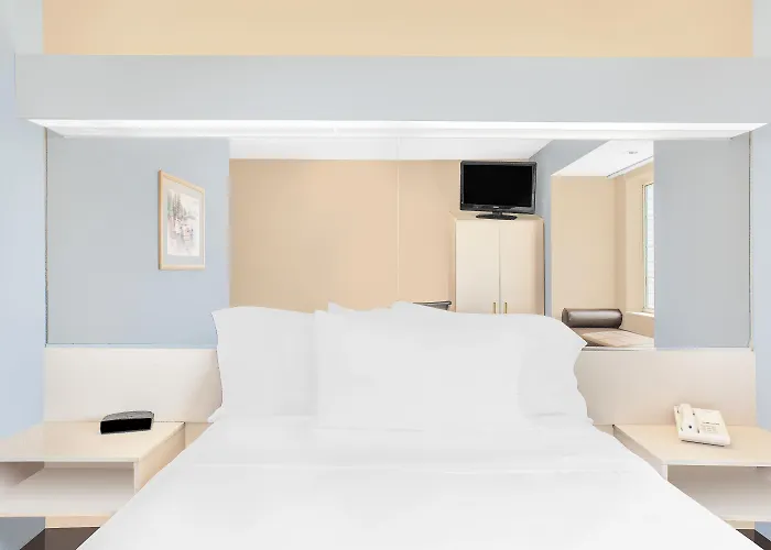 Microtel Inn And Suites Clear Lake