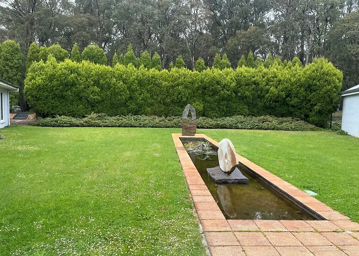 Lancemore Lindenderry Red Hill
