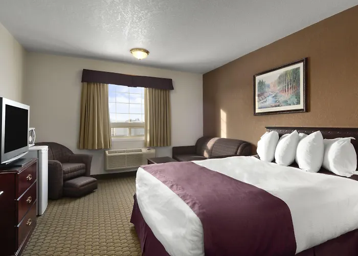 Ramada By Wyndham Red Deer Hotel & Suites