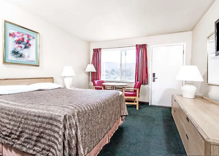 Travelodge By Wyndham La Grande