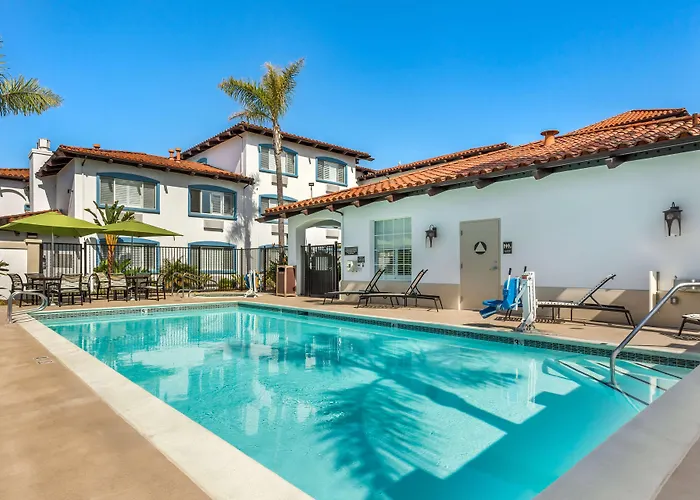 Best Western Plus Capitola By-The-Sea Inn & Suites