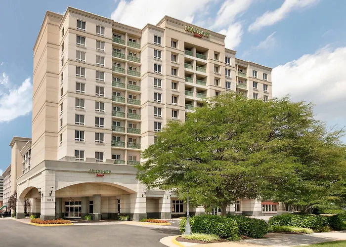Courtyard By Marriott Tysons Mclean