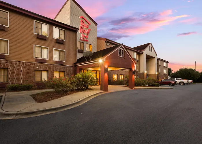 Red Roof Inn & Suites Savannah Airport