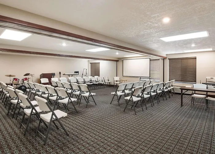 Surestay Plus Hotel By Best Western Coralville Iowa City
