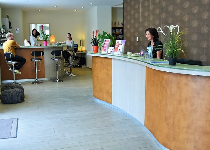The Originals City, Hotel Frisia, Beaulieu-Sur-Mer