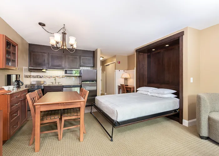 Grand Summit Hotel