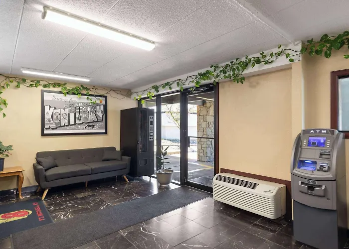 Super 8 By Wyndham Fort Mitchell Cincinnati Area