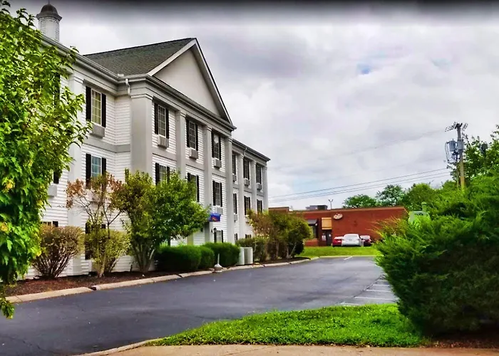 Baymont By Wyndham Columbia Maury