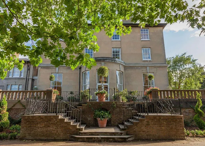 Oatlands Park Hotel
