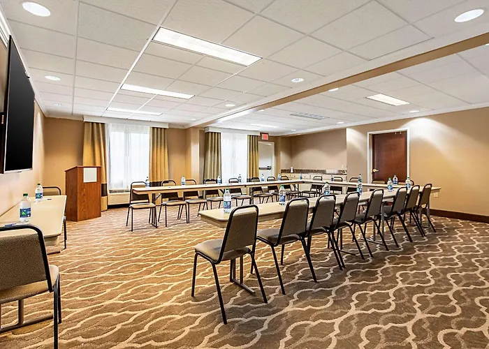 Comfort Inn & Suites Pine Bluff