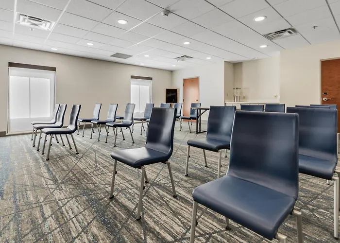 Holiday Inn Express Hotel & Suites Starkville, An Ihg Hotel