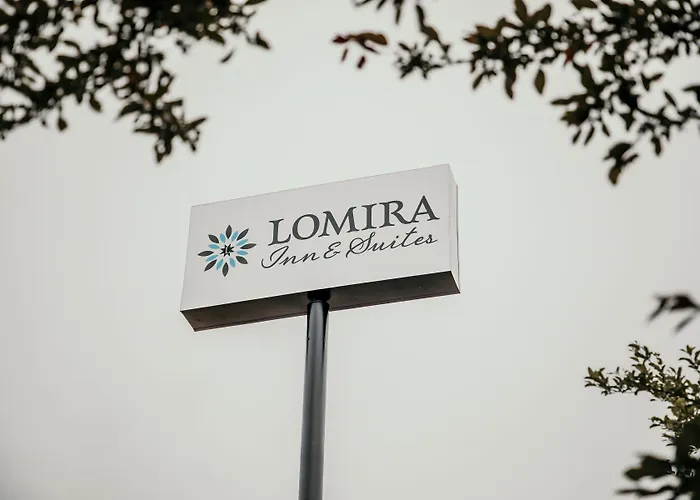 Lomira Inn And Suites