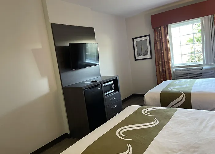 Quality Suites Tulsa I-44