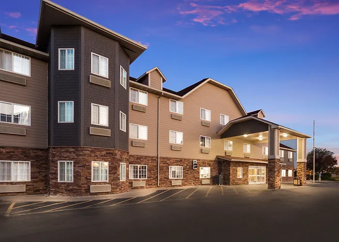 Red Roof Inn & Suites Omaha - Council Bluffs