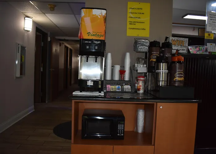 Super 8 By Wyndham La Vale/Cumberland Area