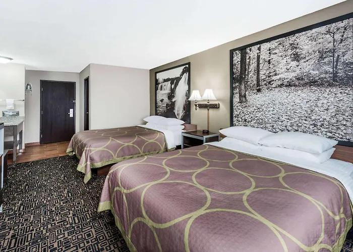 Super 8 By Wyndham Warrensburg