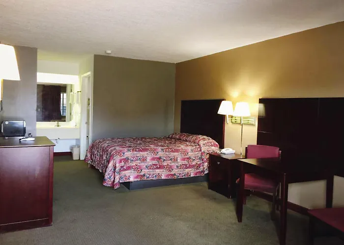 Majestic Inn