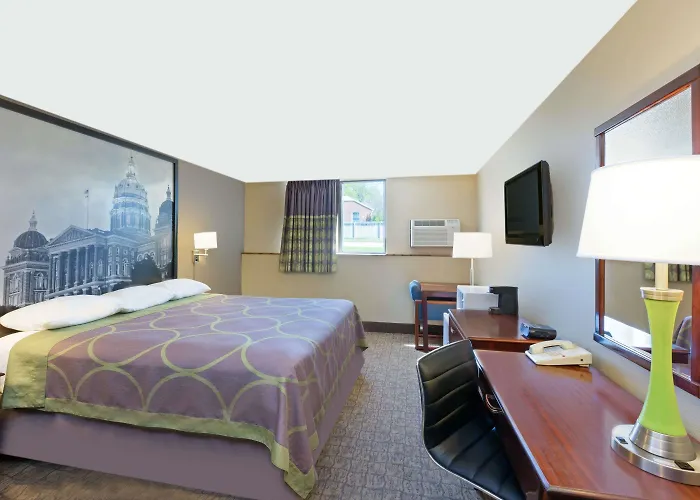 Super 8 By Wyndham Carroll